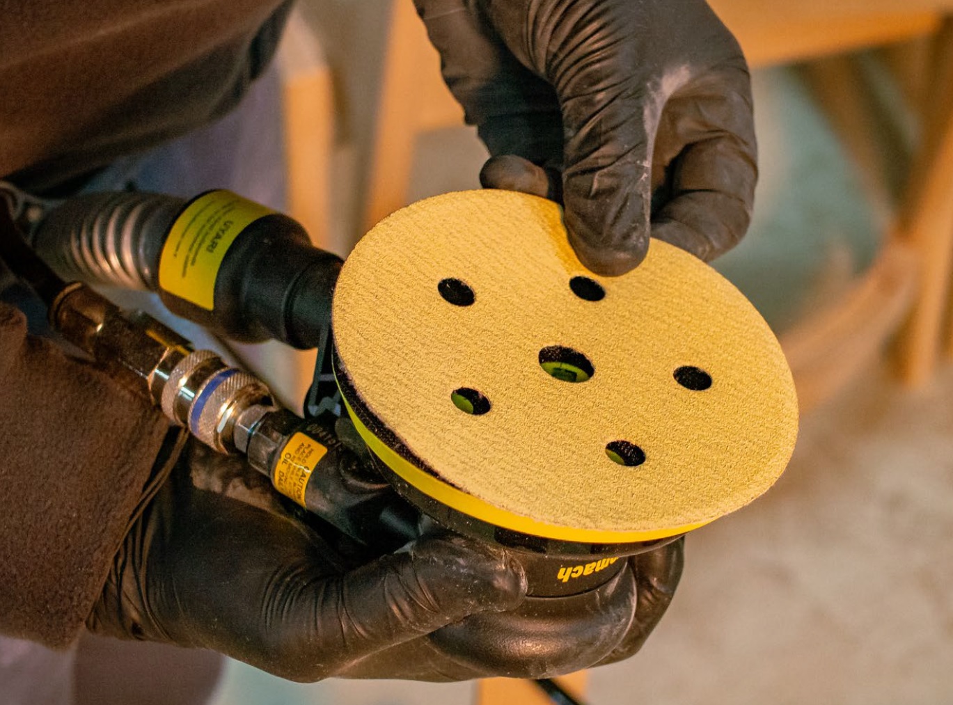 دستگاه سنباده زنی