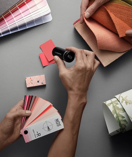 رنگ سنج NCS Colourpin II